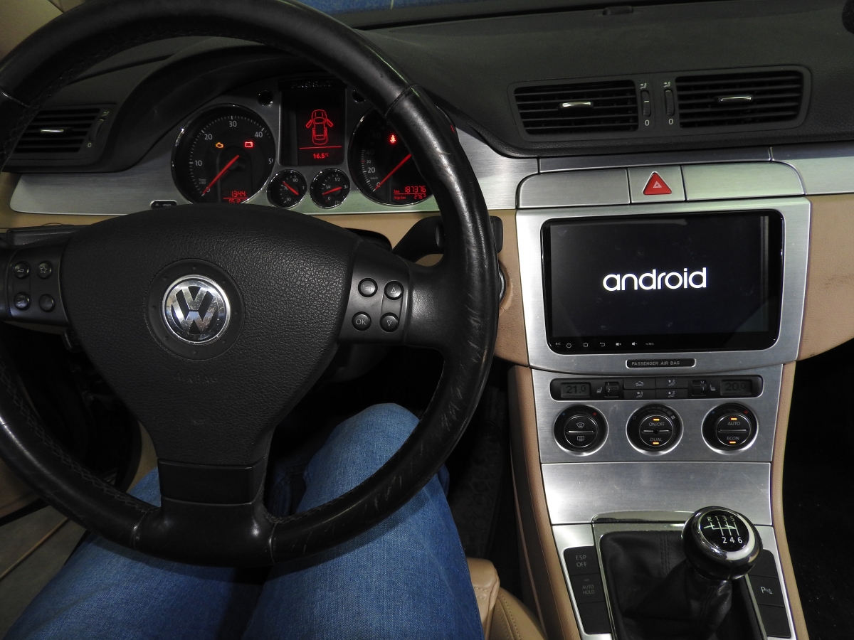 VW Passat B6 Dedykowana stacja multimedialna ACS.jpg